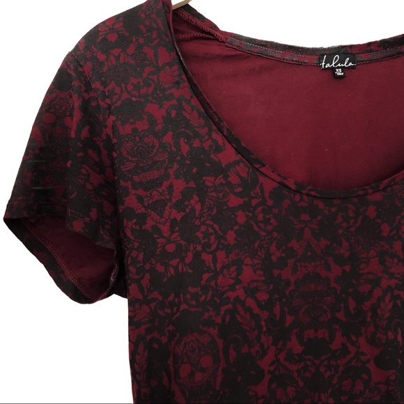 TALULA | RED & BLACK FLORAL & SKULL LACE PRINT TEE - Picture 1 of 7